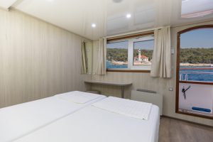 MS Cristal main deck cabin