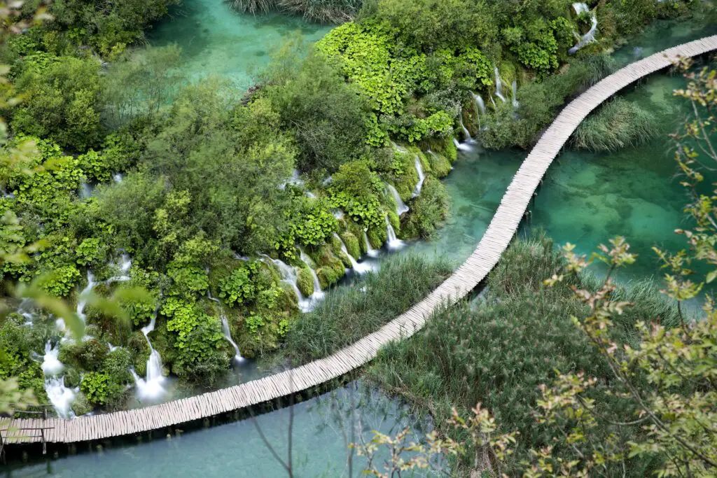 Small group exploring Plitvice Lakes National Park