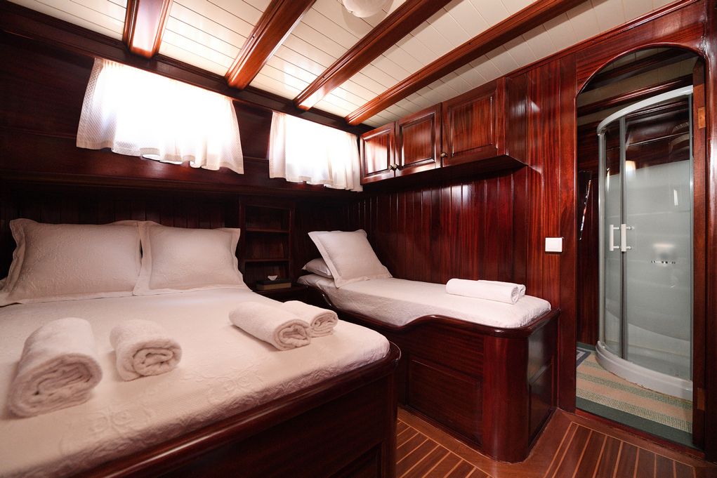 MS Erato twin cabin