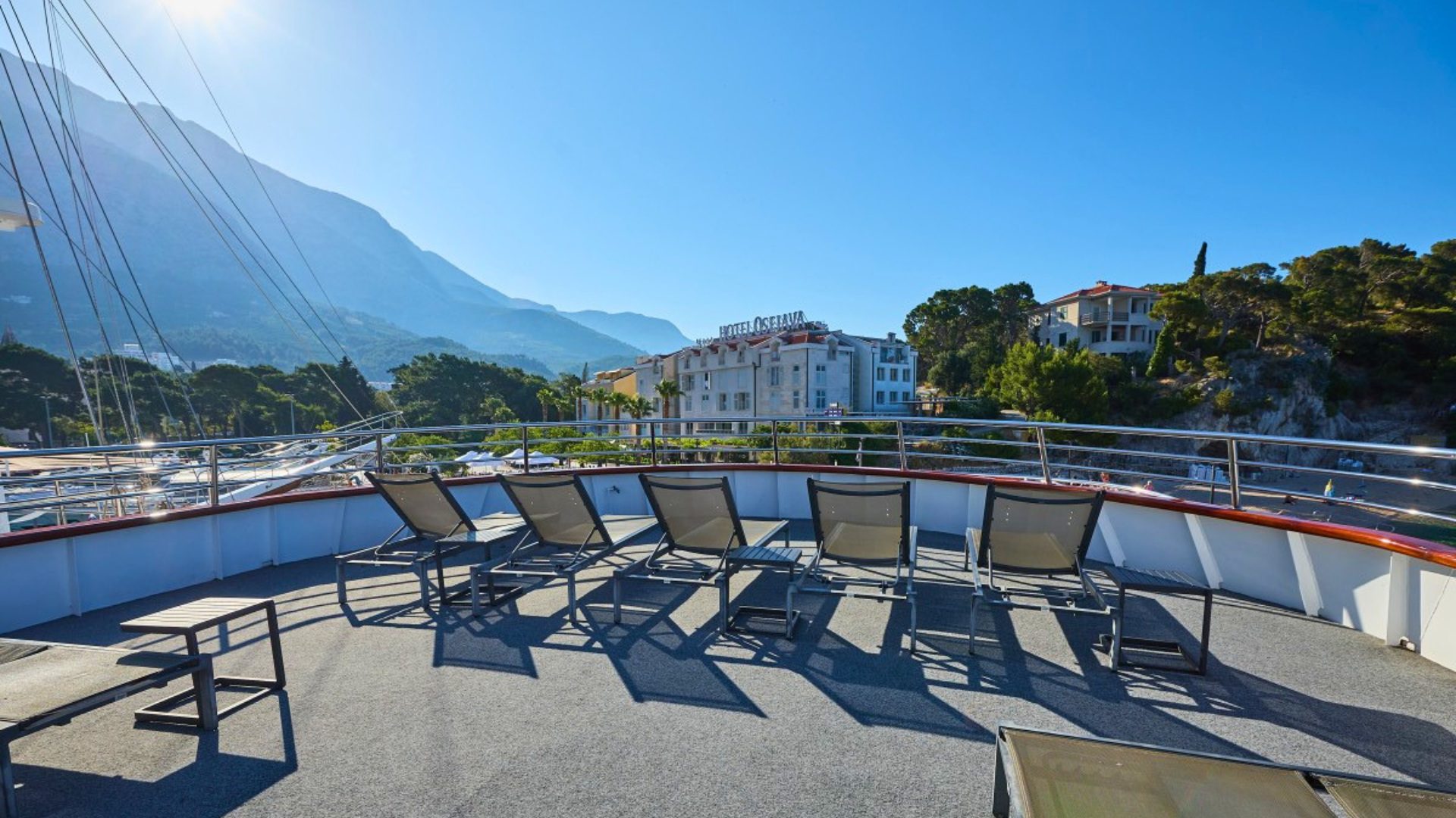 MS Azzurro Sun Deck with sun lounges